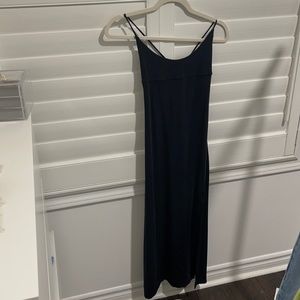 Aritzia Wilfred free black slit dress with details